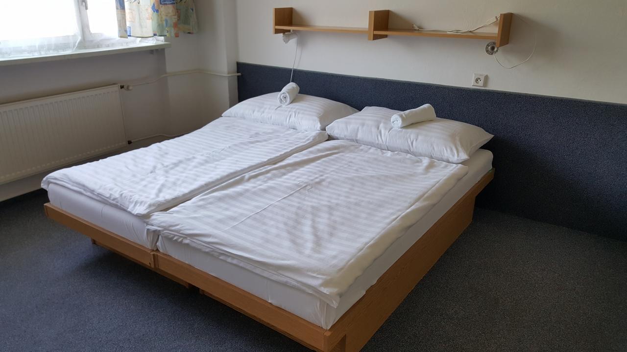Hotel Baník Nitrianske Rudno Habitación foto